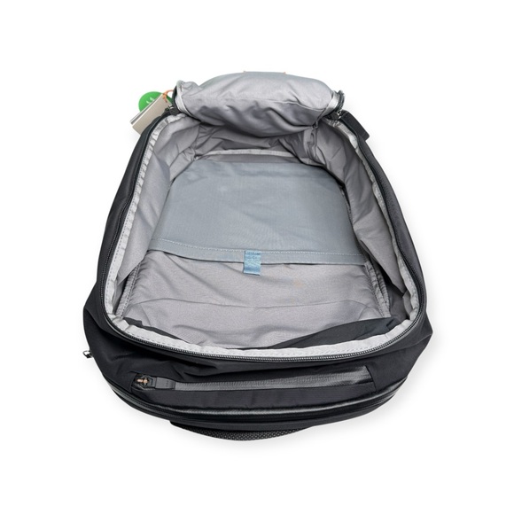 new Bellroy ✪ Transit Workpack Commuter Backpack Laptop Travel Bag ✪ Black ✪ 20L - Picture 10 of 16